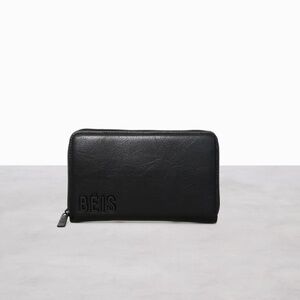 The Travel Wallet  in Black